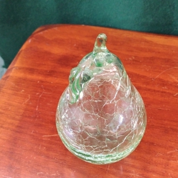 Source Unknown Other - ☘️ Crackle Art glass pear